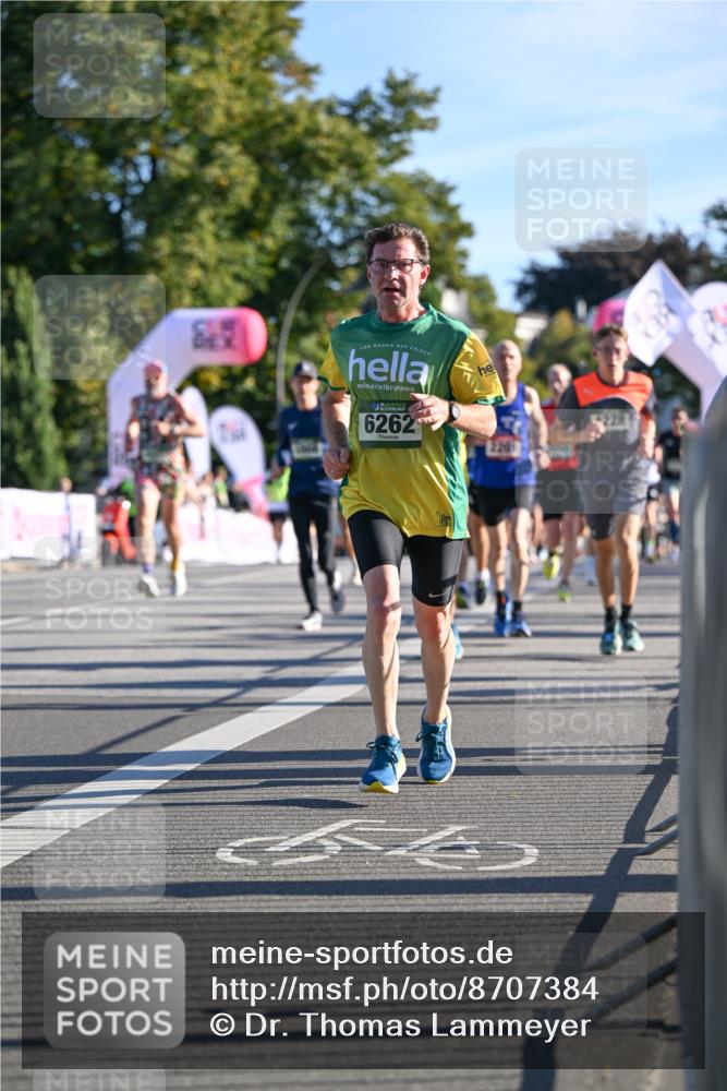 07.09.2025 - BARMER Alsterlauf Dr. Thomas Lammeyer http://msf.ph/oto/8707384 07.09.2025 09:27:30 Laufen 6262 meine-sportfotos.de