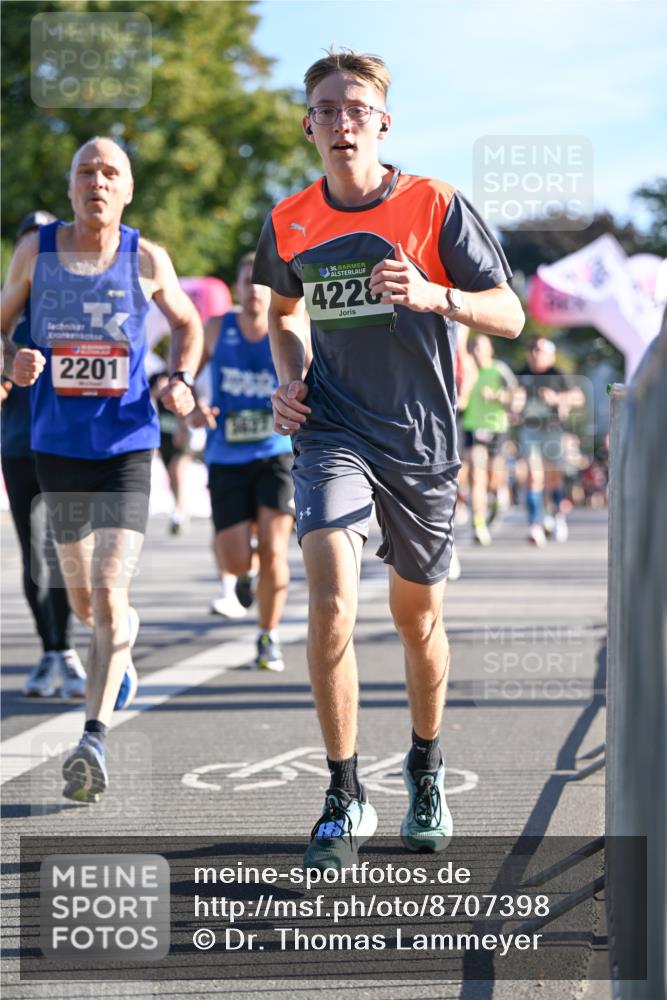 07.09.2025 - BARMER Alsterlauf Dr. Thomas Lammeyer http://msf.ph/oto/8707398 07.09.2025 09:27:33 Laufen 2201, 136, 422 meine-sportfotos.de