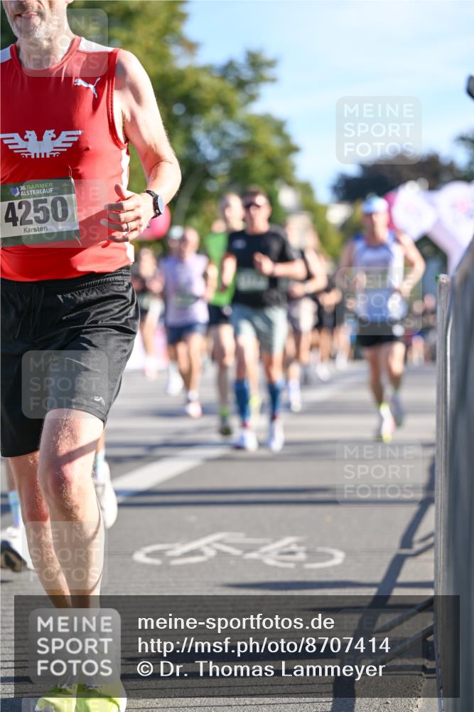07.09.2025 - BARMER Alsterlauf Dr. Thomas Lammeyer http://msf.ph/oto/8707414 07.09.2025 09:27:36 Laufen 636, 4250 meine-sportfotos.de