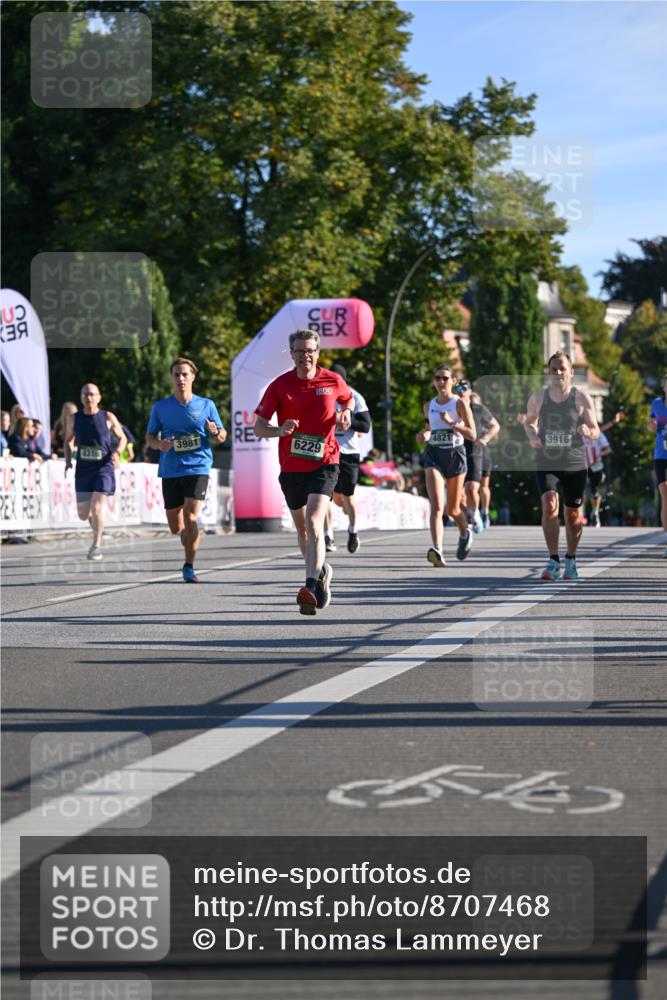 07.09.2025 - BARMER Alsterlauf Dr. Thomas Lammeyer http://msf.ph/oto/8707468 07.09.2025 09:27:50 Laufen 8316, 3981, 4821, 3916, 6229, 54 meine-sportfotos.de