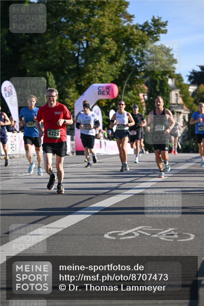 07.09.2025 - BARMER Alsterlauf Dr. Thomas Lammeyer http://msf.ph/oto/8707473 07.09.2025 09:27:51 Laufen 39, 3981, 4821, 3916, 542, 6229 meine-sportfotos.de