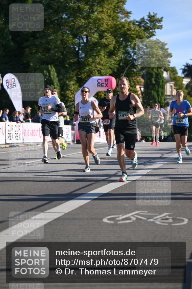 07.09.2025 - BARMER Alsterlauf Dr. Thomas Lammeyer http://msf.ph/oto/8707479 07.09.2025 09:27:53 Laufen 6073, 3915, 4821, 4131, 5423, 54 meine-sportfotos.de