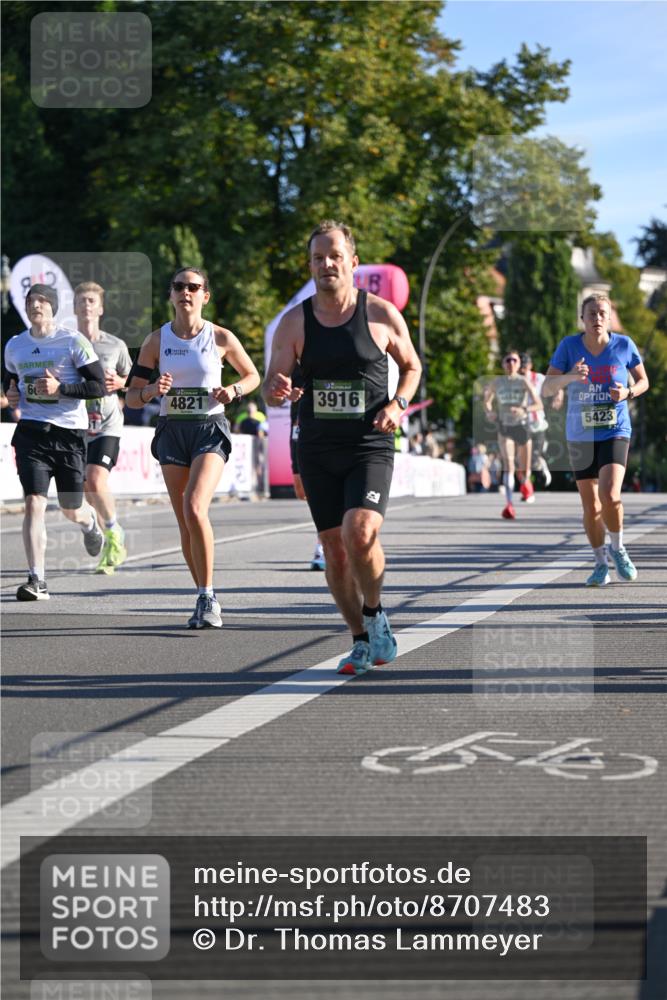 07.09.2025 - BARMER Alsterlauf Dr. Thomas Lammeyer http://msf.ph/oto/8707483 07.09.2025 09:27:53 Laufen 6, 4821, 3916, 5423 meine-sportfotos.de