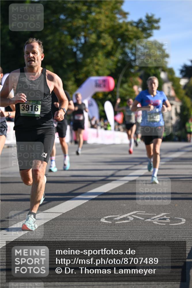 07.09.2025 - BARMER Alsterlauf Dr. Thomas Lammeyer http://msf.ph/oto/8707489 07.09.2025 09:27:54 Laufen 36, 3916 meine-sportfotos.de