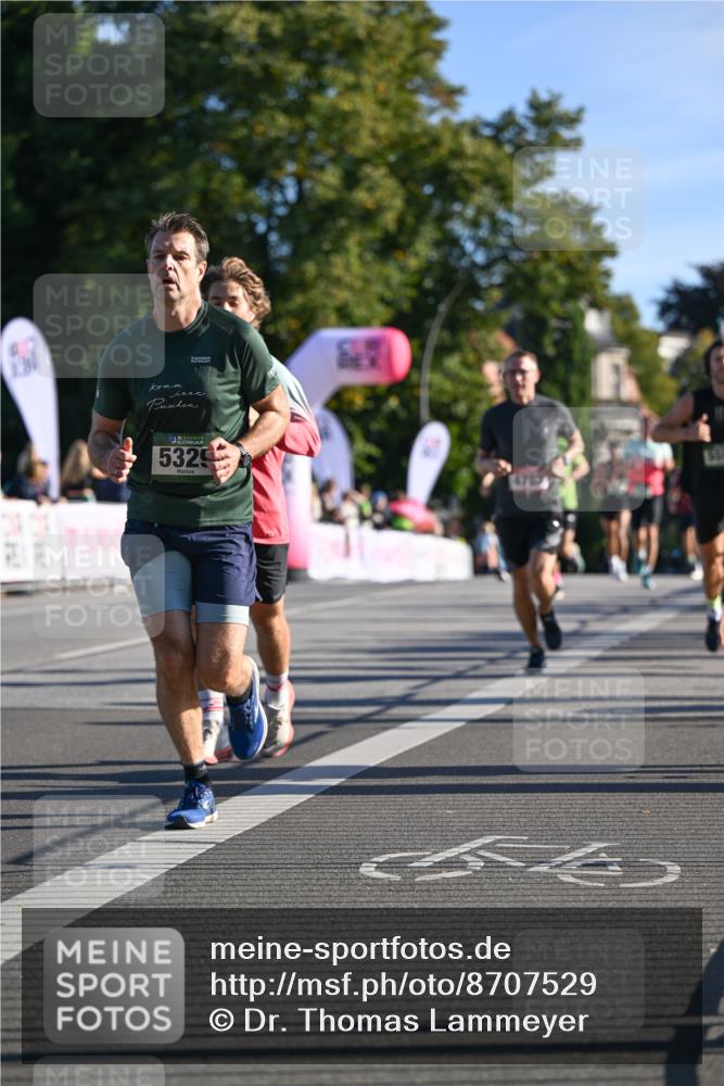 07.09.2025 - BARMER Alsterlauf Dr. Thomas Lammeyer http://msf.ph/oto/8707529 07.09.2025 09:28:02 Laufen 5325 meine-sportfotos.de