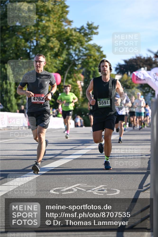 07.09.2025 - BARMER Alsterlauf Dr. Thomas Lammeyer http://msf.ph/oto/8707535 07.09.2025 09:28:04 Laufen 4762, 5591 meine-sportfotos.de