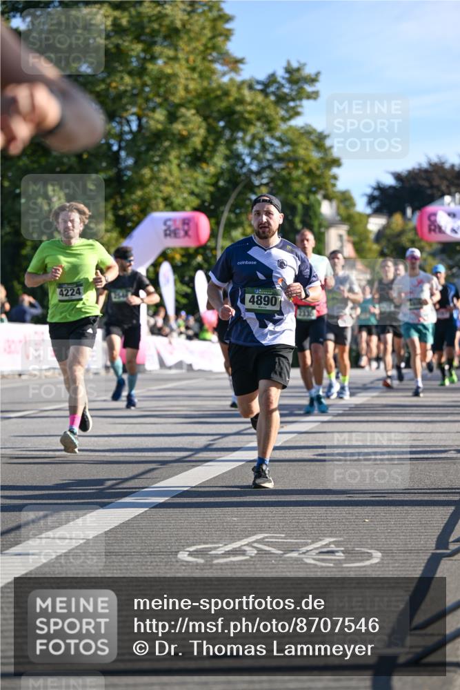 07.09.2025 - BARMER Alsterlauf Dr. Thomas Lammeyer http://msf.ph/oto/8707546 07.09.2025 09:28:06 Laufen 4224, 4890, 54 meine-sportfotos.de