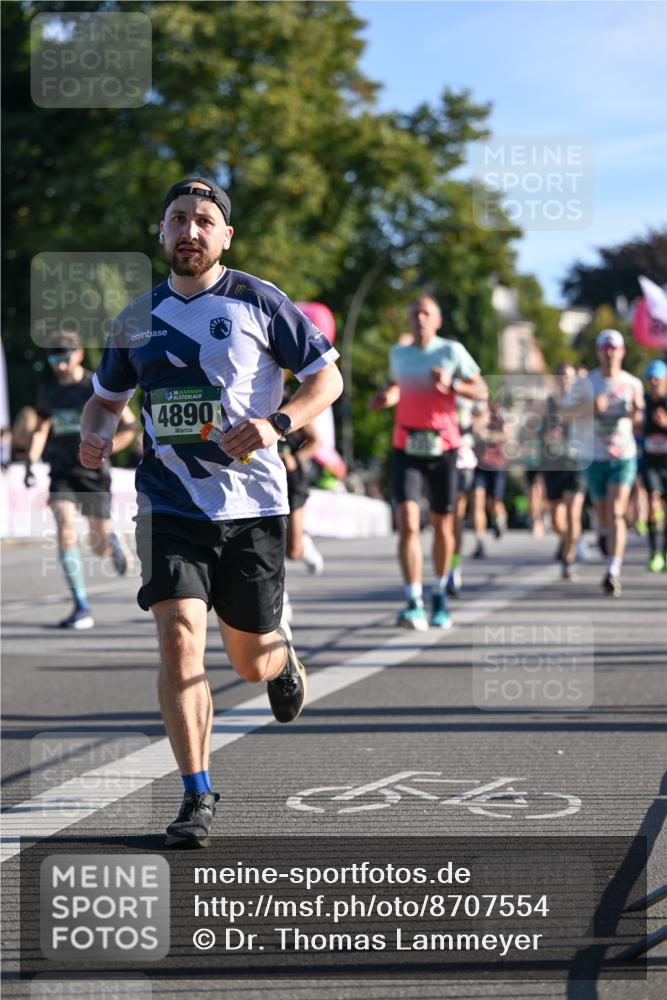 07.09.2025 - BARMER Alsterlauf Dr. Thomas Lammeyer http://msf.ph/oto/8707554 07.09.2025 09:28:07 Laufen 136, 4890 meine-sportfotos.de