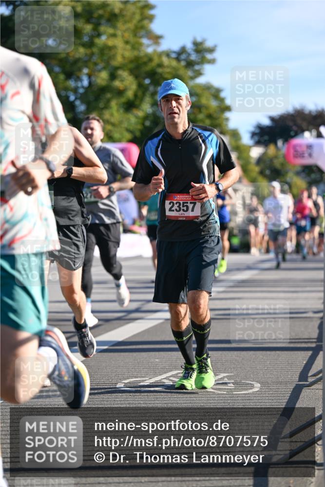 07.09.2025 - BARMER Alsterlauf Dr. Thomas Lammeyer http://msf.ph/oto/8707575 07.09.2025 09:28:11 Laufen 136, 2357 meine-sportfotos.de