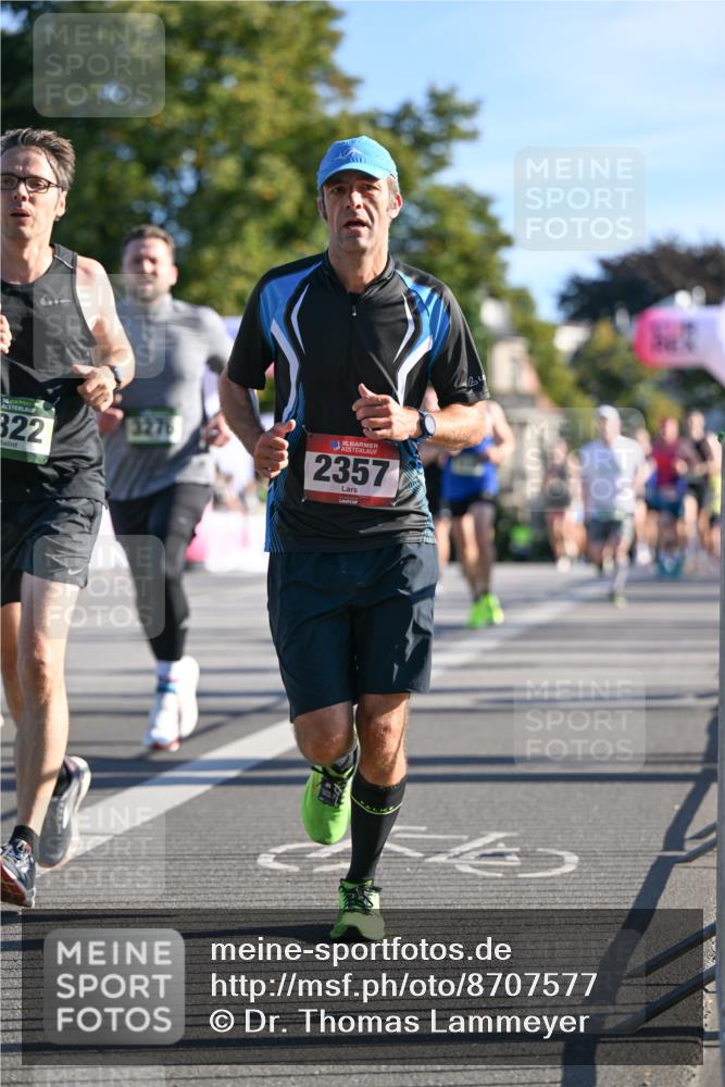 07.09.2025 - BARMER Alsterlauf Dr. Thomas Lammeyer http://msf.ph/oto/8707577 07.09.2025 09:28:11 Laufen 322, 3275, 136, 2357 meine-sportfotos.de