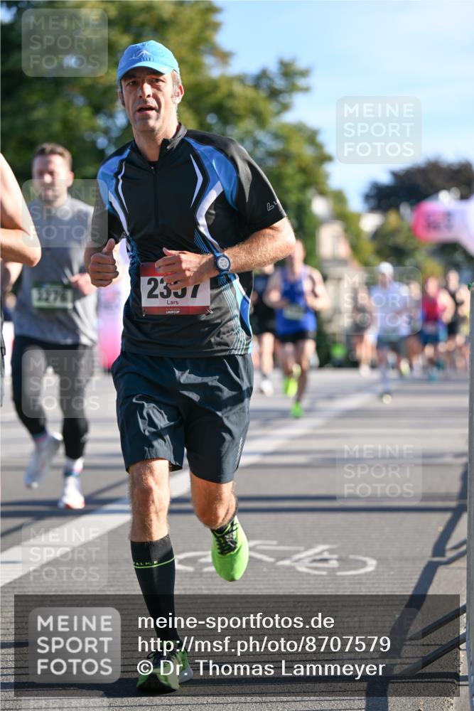 07.09.2025 - BARMER Alsterlauf Dr. Thomas Lammeyer http://msf.ph/oto/8707579 07.09.2025 09:28:12 Laufen 3276, 2357 meine-sportfotos.de