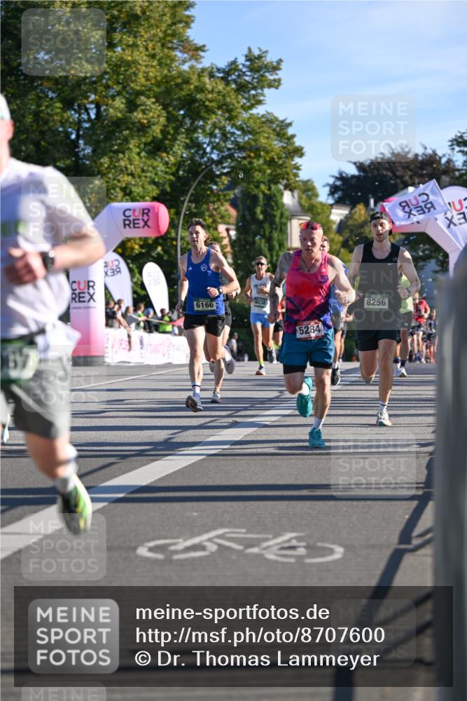 07.09.2025 - BARMER Alsterlauf Dr. Thomas Lammeyer http://msf.ph/oto/8707600 07.09.2025 09:28:16 Laufen 37, 6166, 7838, 5284, 8256 meine-sportfotos.de
