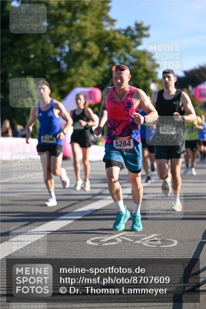 07.09.2025 - BARMER Alsterlauf Dr. Thomas Lammeyer http://msf.ph/oto/8707609 07.09.2025 09:28:18 Laufen 5284, 8256 meine-sportfotos.de
