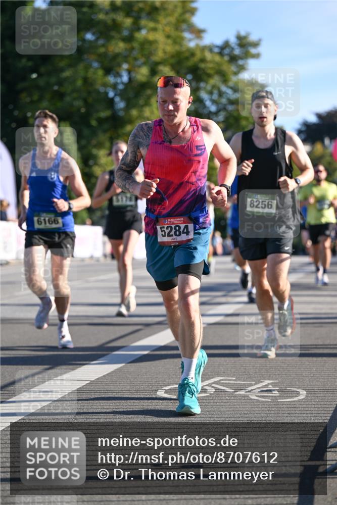 07.09.2025 - BARMER Alsterlauf Dr. Thomas Lammeyer http://msf.ph/oto/8707612 07.09.2025 09:28:18 Laufen 6166, 136, 5284, 8256 meine-sportfotos.de