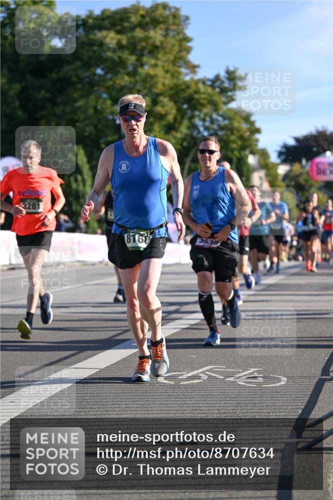 07.09.2025 - BARMER Alsterlauf Dr. Thomas Lammeyer http://msf.ph/oto/8707634 07.09.2025 09:28:25 Laufen 8281, 8168, 3530 meine-sportfotos.de