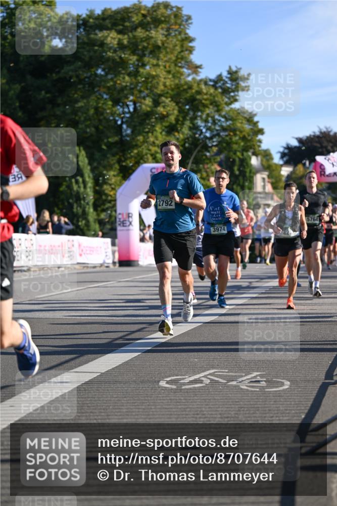 07.09.2025 - BARMER Alsterlauf Dr. Thomas Lammeyer http://msf.ph/oto/8707644 07.09.2025 09:28:27 Laufen 3974, 5764, 2792, 54 meine-sportfotos.de