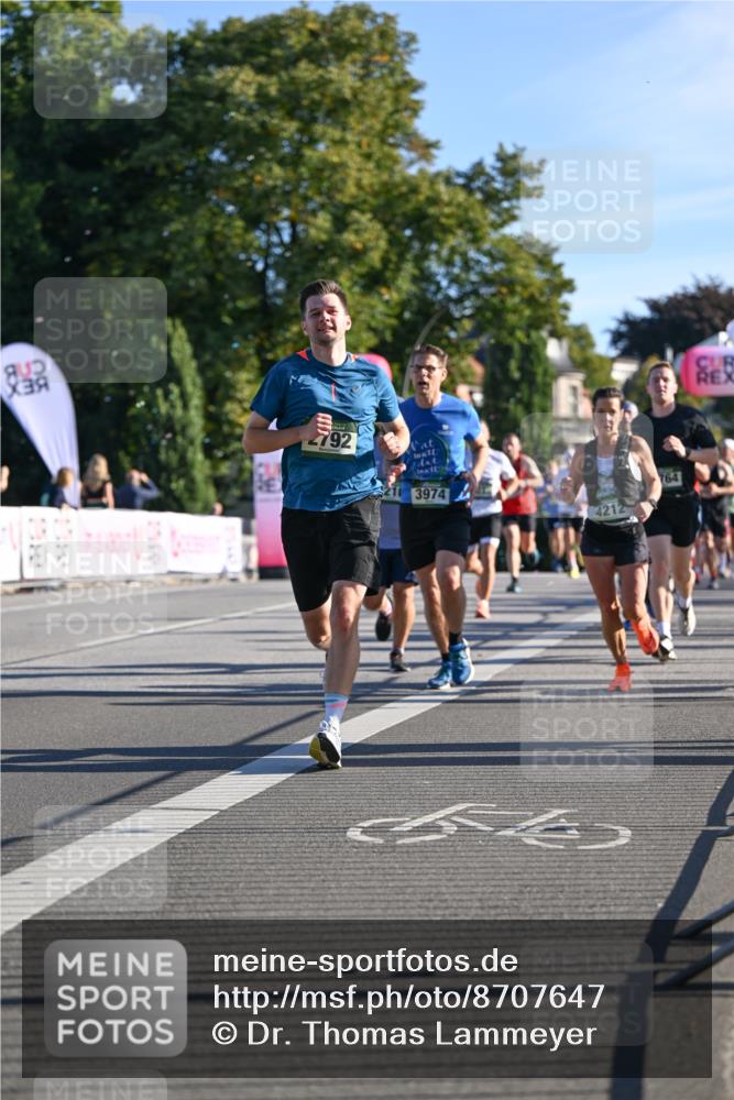 07.09.2025 - BARMER Alsterlauf Dr. Thomas Lammeyer http://msf.ph/oto/8707647 07.09.2025 09:28:28 Laufen 2792, 21, 3974, 4212, 59, 764 meine-sportfotos.de