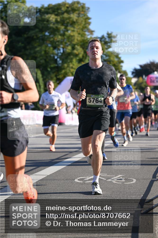 07.09.2025 - BARMER Alsterlauf Dr. Thomas Lammeyer http://msf.ph/oto/8707662 07.09.2025 09:28:30 Laufen 36, 5764 meine-sportfotos.de