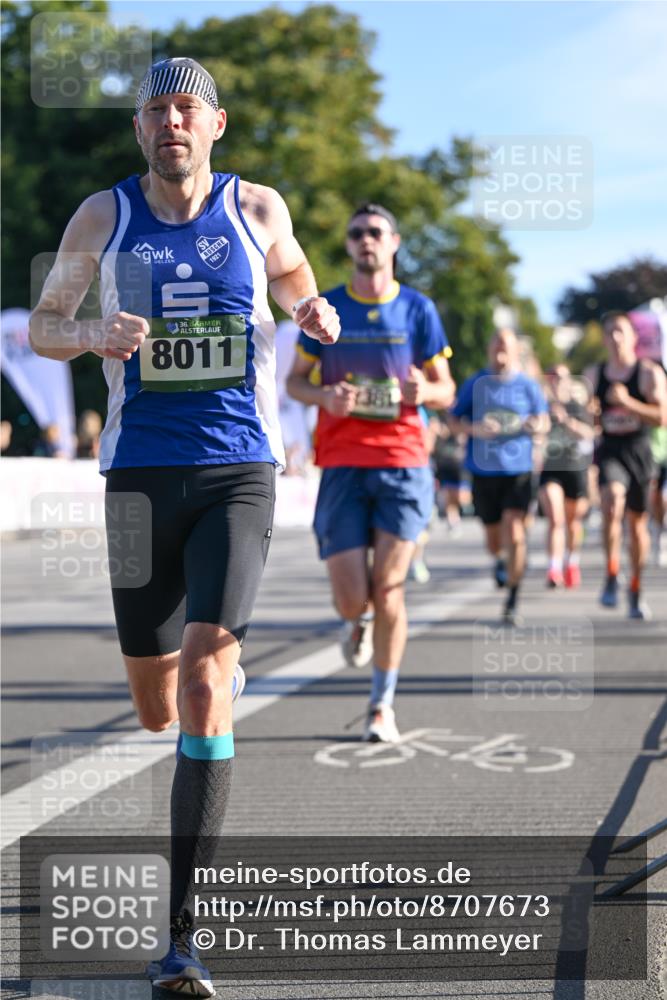 07.09.2025 - BARMER Alsterlauf Dr. Thomas Lammeyer http://msf.ph/oto/8707673 07.09.2025 09:28:32 Laufen 1921, 36, 8011 meine-sportfotos.de