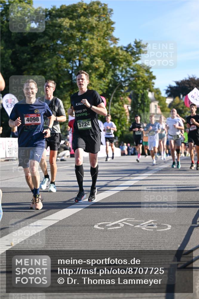 07.09.2025 - BARMER Alsterlauf Dr. Thomas Lammeyer http://msf.ph/oto/8707725 07.09.2025 09:28:41 Laufen 39, 4098, 41, 5724, 39, 49, 5044 meine-sportfotos.de
