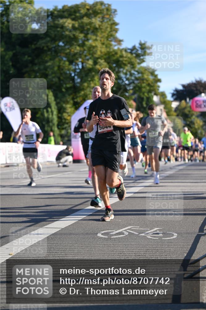 07.09.2025 - BARMER Alsterlauf Dr. Thomas Lammeyer http://msf.ph/oto/8707742 07.09.2025 09:28:44 Laufen 5044, 15412, 59 meine-sportfotos.de