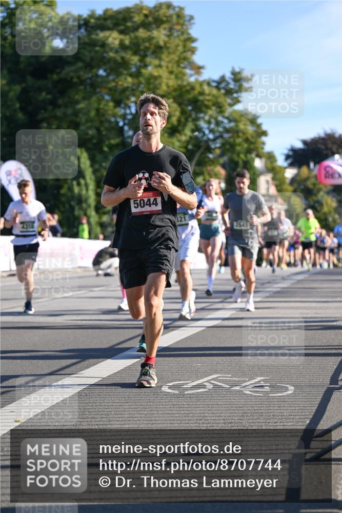 07.09.2025 - BARMER Alsterlauf Dr. Thomas Lammeyer http://msf.ph/oto/8707744 07.09.2025 09:28:45 Laufen 5044, 321, 2541 meine-sportfotos.de