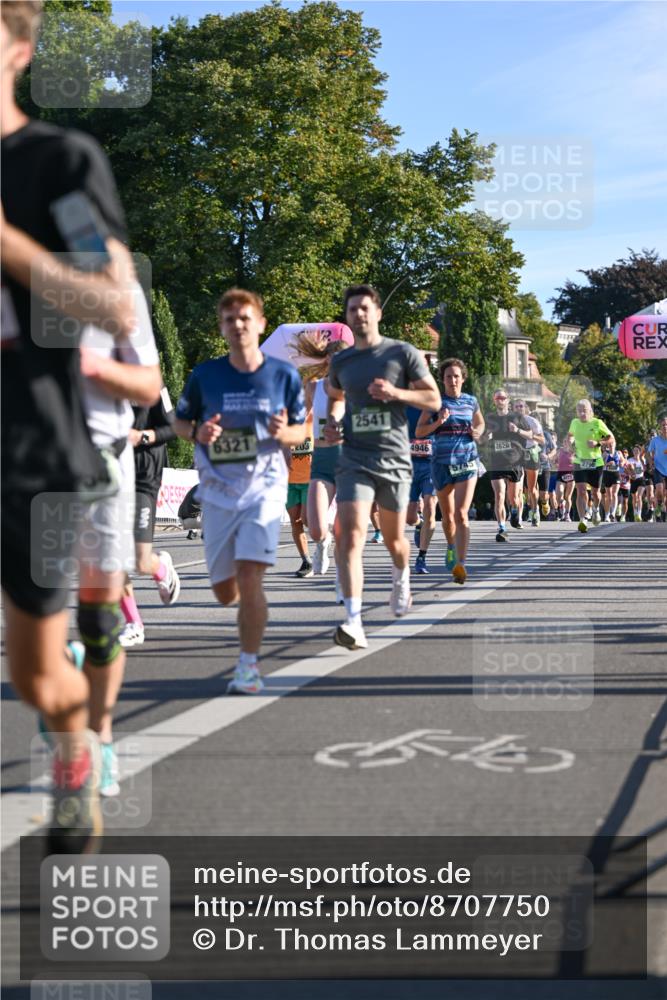 07.09.2025 - BARMER Alsterlauf Dr. Thomas Lammeyer http://msf.ph/oto/8707750 07.09.2025 09:28:46 Laufen 6321, 203, 2541, 4946, 574, 2626, 44 meine-sportfotos.de