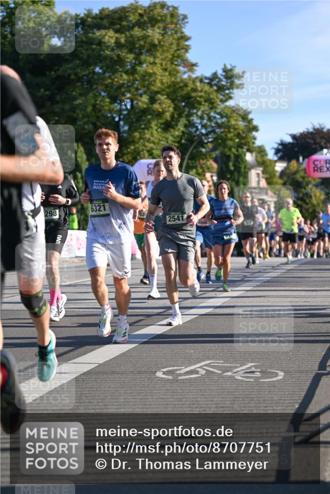 07.09.2025 - BARMER Alsterlauf Dr. Thomas Lammeyer http://msf.ph/oto/8707751 07.09.2025 09:28:46 Laufen 298, 6321, 2541, 59 meine-sportfotos.de