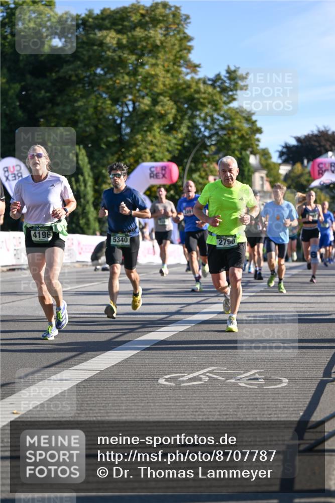 07.09.2025 - BARMER Alsterlauf Dr. Thomas Lammeyer http://msf.ph/oto/8707787 07.09.2025 09:28:51 Laufen 4196, 5340, 2790, 59 meine-sportfotos.de