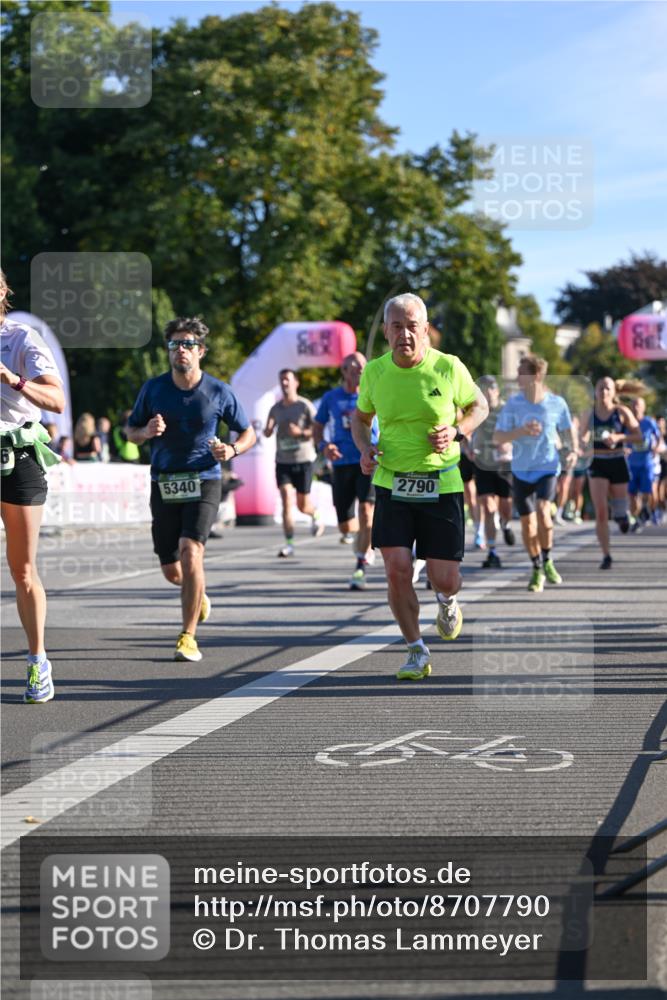 07.09.2025 - BARMER Alsterlauf Dr. Thomas Lammeyer http://msf.ph/oto/8707790 07.09.2025 09:28:52 Laufen 5340, 2790 meine-sportfotos.de