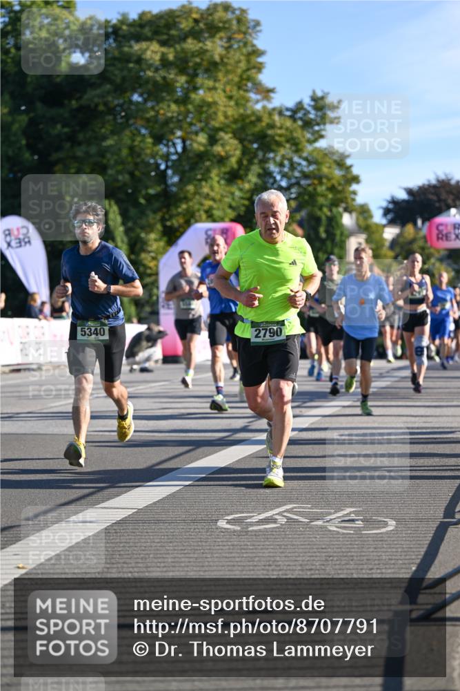 07.09.2025 - BARMER Alsterlauf Dr. Thomas Lammeyer http://msf.ph/oto/8707791 07.09.2025 09:28:52 Laufen 5340, 2790, 59 meine-sportfotos.de