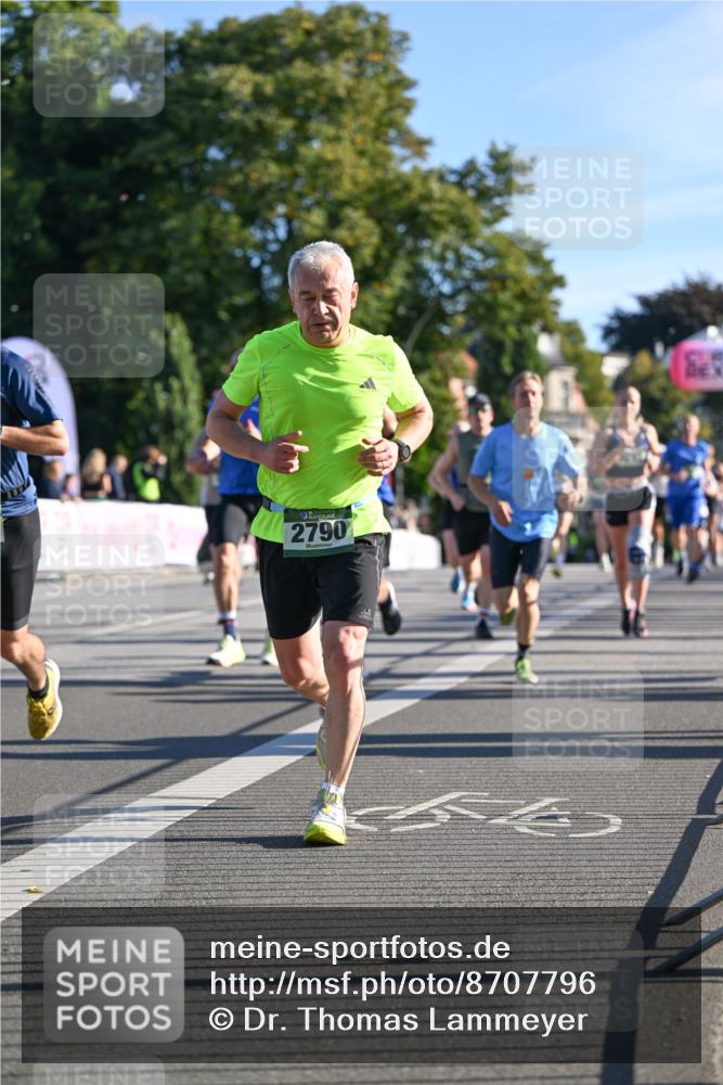 07.09.2025 - BARMER Alsterlauf Dr. Thomas Lammeyer http://msf.ph/oto/8707796 07.09.2025 09:28:53 Laufen 2790 meine-sportfotos.de