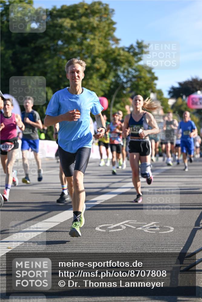 07.09.2025 - BARMER Alsterlauf Dr. Thomas Lammeyer http://msf.ph/oto/8707808 07.09.2025 09:28:55 Laufen 4977 meine-sportfotos.de