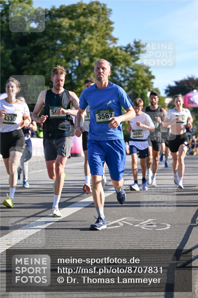 07.09.2025 - BARMER Alsterlauf Dr. Thomas Lammeyer http://msf.ph/oto/8707831 07.09.2025 09:28:59 Laufen 4330, 5, 97, 3567, 4895 meine-sportfotos.de