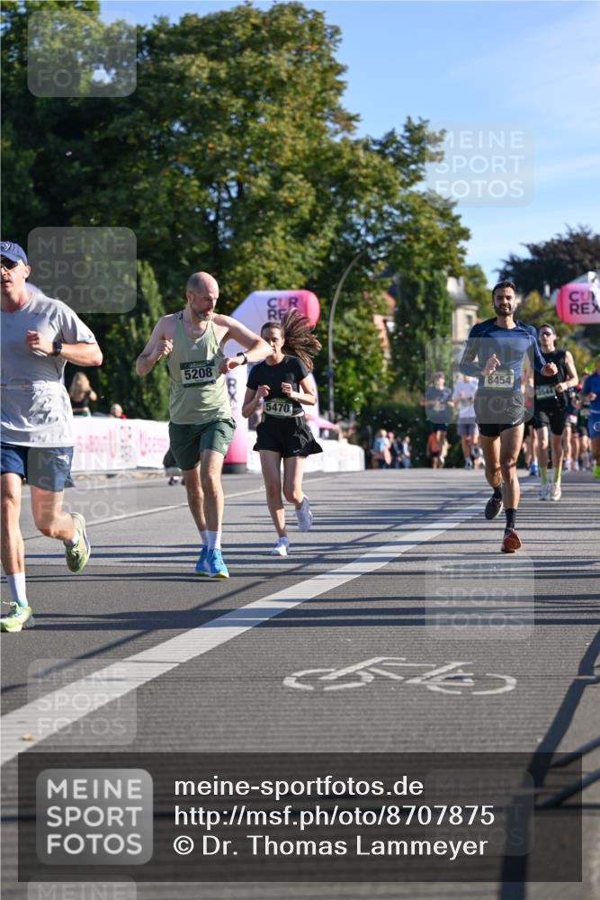 07.09.2025 - BARMER Alsterlauf Dr. Thomas Lammeyer http://msf.ph/oto/8707875 07.09.2025 09:29:06 Laufen 5208, 5470, 8454, 3544, 54 meine-sportfotos.de