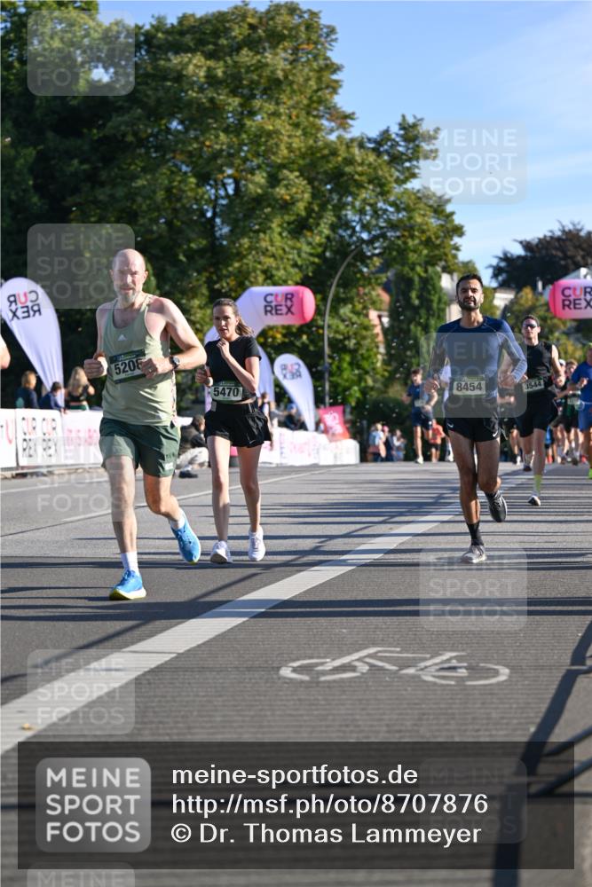 07.09.2025 - BARMER Alsterlauf Dr. Thomas Lammeyer http://msf.ph/oto/8707876 07.09.2025 09:29:07 Laufen 5208, 5470, 8454, 54, 3544 meine-sportfotos.de