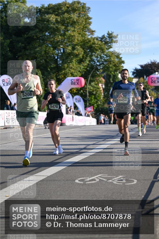 07.09.2025 - BARMER Alsterlauf Dr. Thomas Lammeyer http://msf.ph/oto/8707878 07.09.2025 09:29:07 Laufen 5208, 5470, 8454, 3542, 54 meine-sportfotos.de