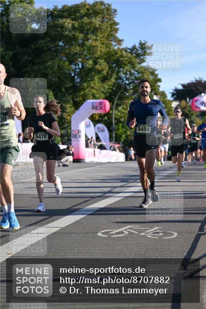 07.09.2025 - BARMER Alsterlauf Dr. Thomas Lammeyer http://msf.ph/oto/8707882 07.09.2025 09:29:08 Laufen 08, 5470, 8454, 3544 meine-sportfotos.de