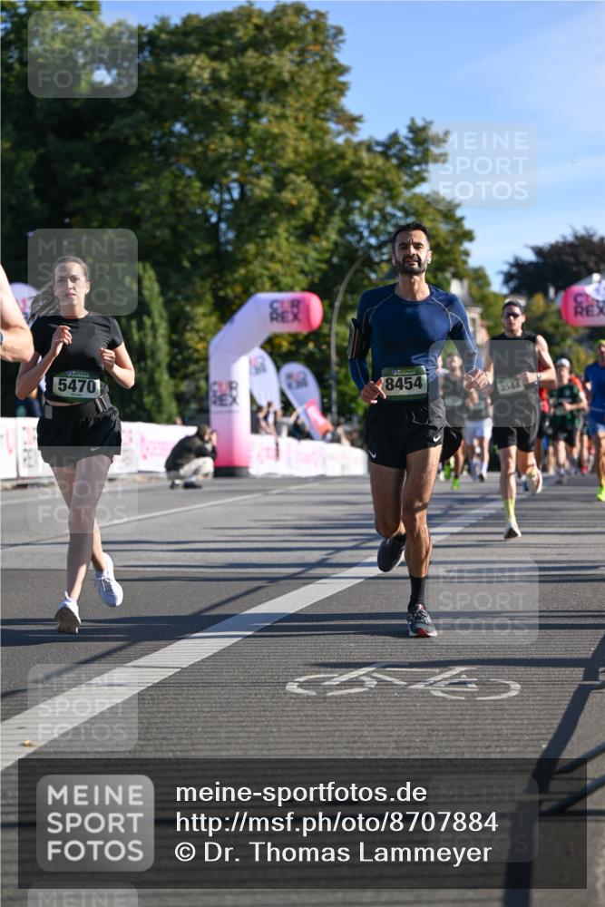 07.09.2025 - BARMER Alsterlauf Dr. Thomas Lammeyer http://msf.ph/oto/8707884 07.09.2025 09:29:08 Laufen 5470, 8454, 3544 meine-sportfotos.de