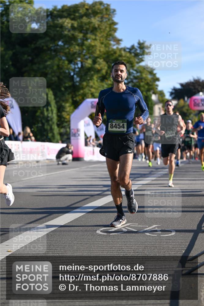 07.09.2025 - BARMER Alsterlauf Dr. Thomas Lammeyer http://msf.ph/oto/8707886 07.09.2025 09:29:08 Laufen 8454 meine-sportfotos.de
