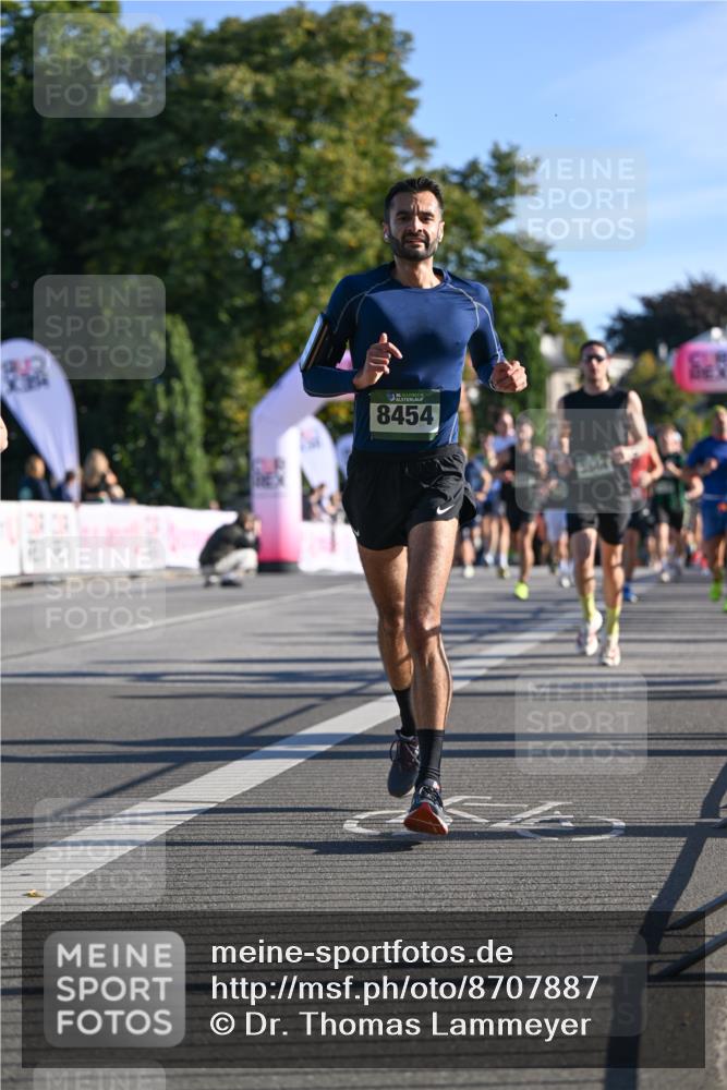 07.09.2025 - BARMER Alsterlauf Dr. Thomas Lammeyer http://msf.ph/oto/8707887 07.09.2025 09:29:08 Laufen 8454 meine-sportfotos.de