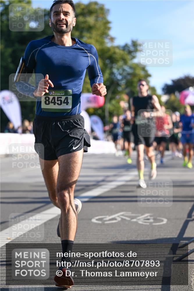 07.09.2025 - BARMER Alsterlauf Dr. Thomas Lammeyer http://msf.ph/oto/8707893 07.09.2025 09:29:09 Laufen 636, 8454 meine-sportfotos.de