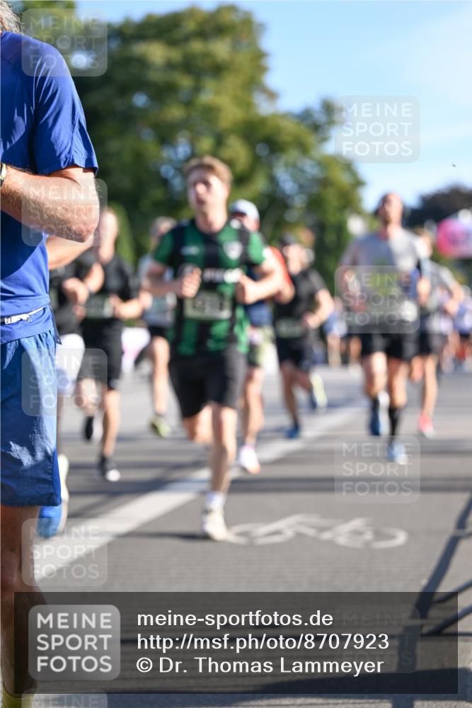 07.09.2025 - BARMER Alsterlauf Dr. Thomas Lammeyer http://msf.ph/oto/8707923 07.09.2025 09:29:14 Laufen  meine-sportfotos.de