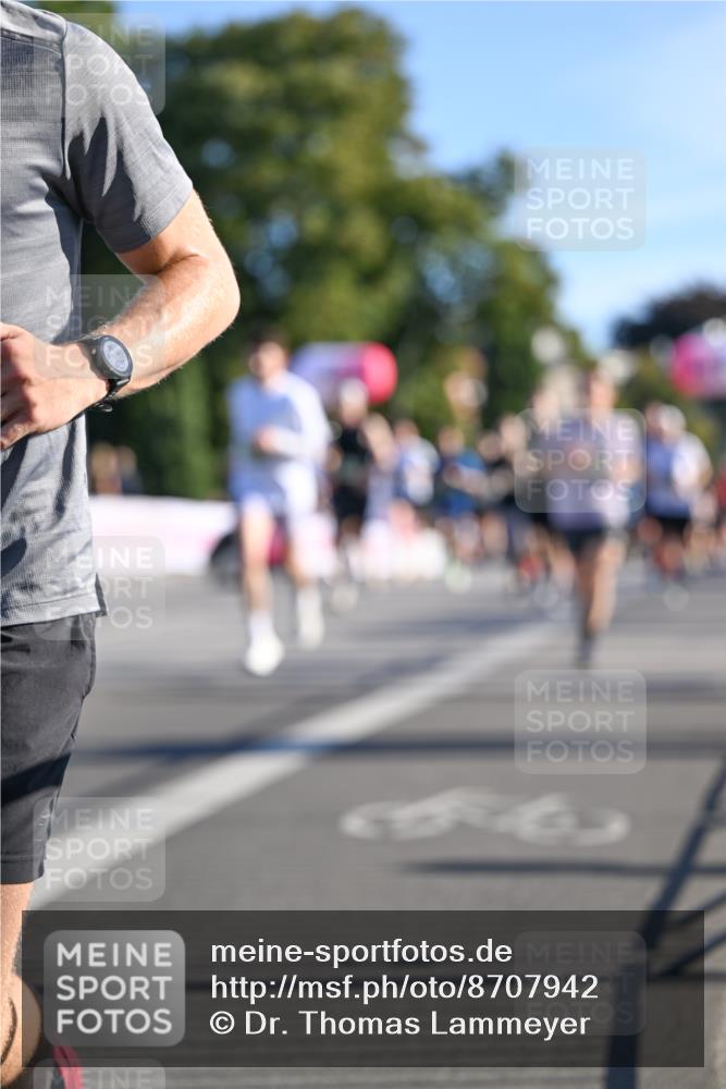 07.09.2025 - BARMER Alsterlauf Dr. Thomas Lammeyer http://msf.ph/oto/8707942 07.09.2025 09:29:18 Laufen  meine-sportfotos.de