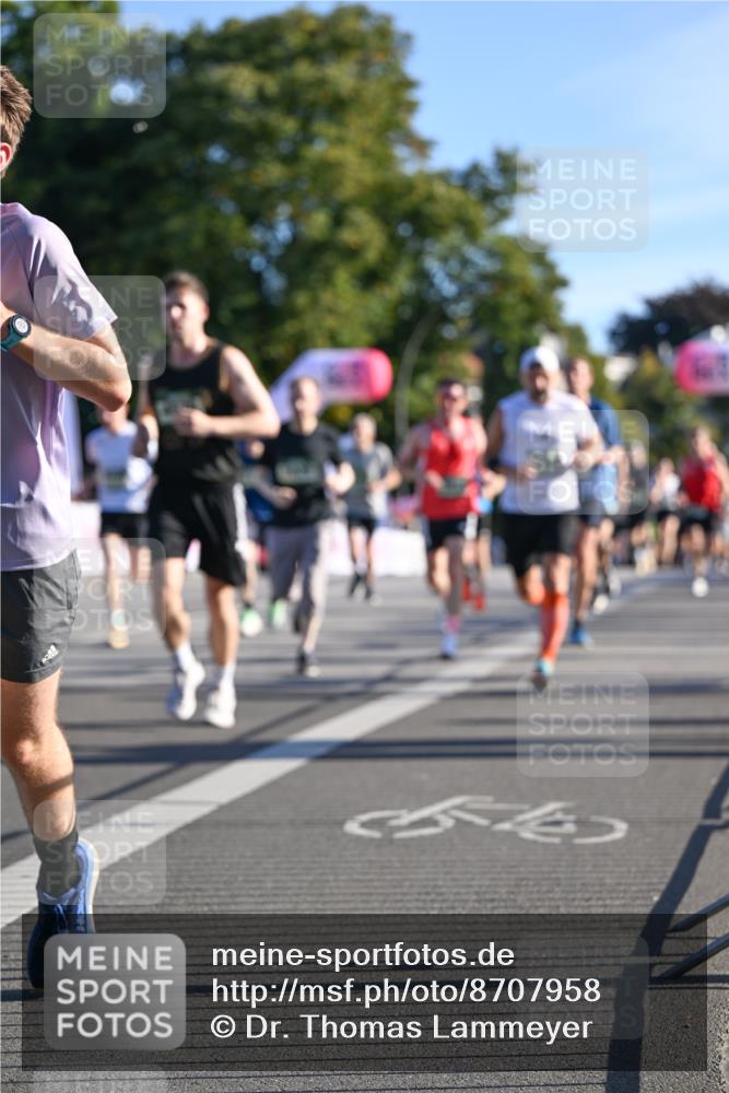 07.09.2025 - BARMER Alsterlauf Dr. Thomas Lammeyer http://msf.ph/oto/8707958 07.09.2025 09:29:21 Laufen  meine-sportfotos.de