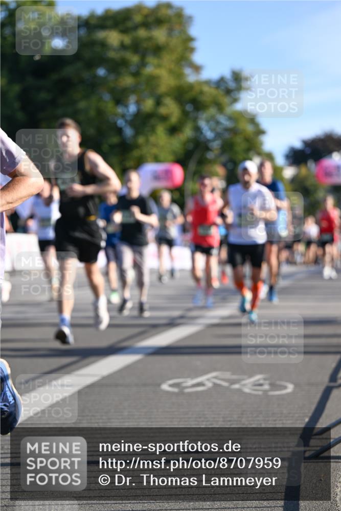07.09.2025 - BARMER Alsterlauf Dr. Thomas Lammeyer http://msf.ph/oto/8707959 07.09.2025 09:29:21 Laufen  meine-sportfotos.de