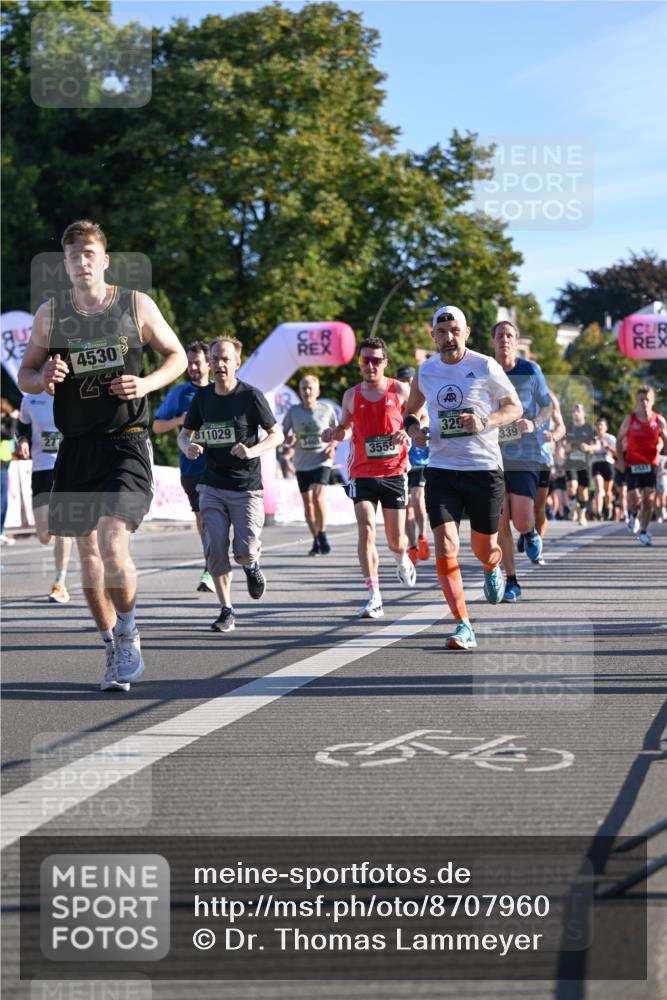 07.09.2025 - BARMER Alsterlauf Dr. Thomas Lammeyer http://msf.ph/oto/8707960 07.09.2025 09:29:21 Laufen 4530, 44, 811029, 329, 3555, 339, 54 meine-sportfotos.de