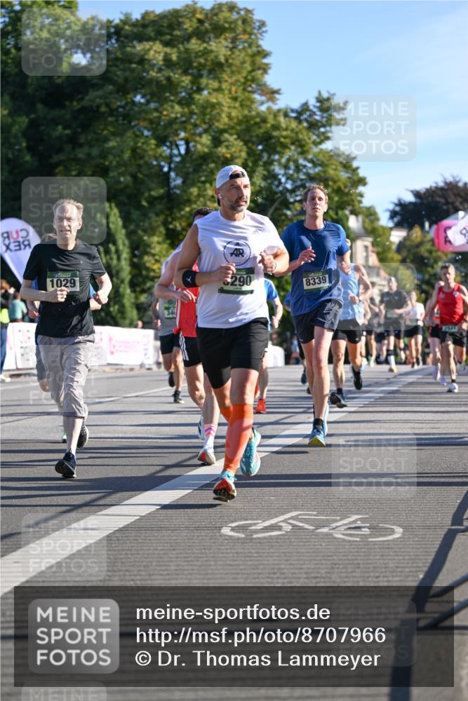 07.09.2025 - BARMER Alsterlauf Dr. Thomas Lammeyer http://msf.ph/oto/8707966 07.09.2025 09:29:22 Laufen 1029, 290, 8339, 2041 meine-sportfotos.de