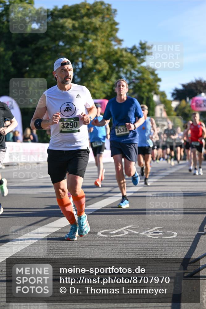 07.09.2025 - BARMER Alsterlauf Dr. Thomas Lammeyer http://msf.ph/oto/8707970 07.09.2025 09:29:23 Laufen 3290, 2274, 8339 meine-sportfotos.de