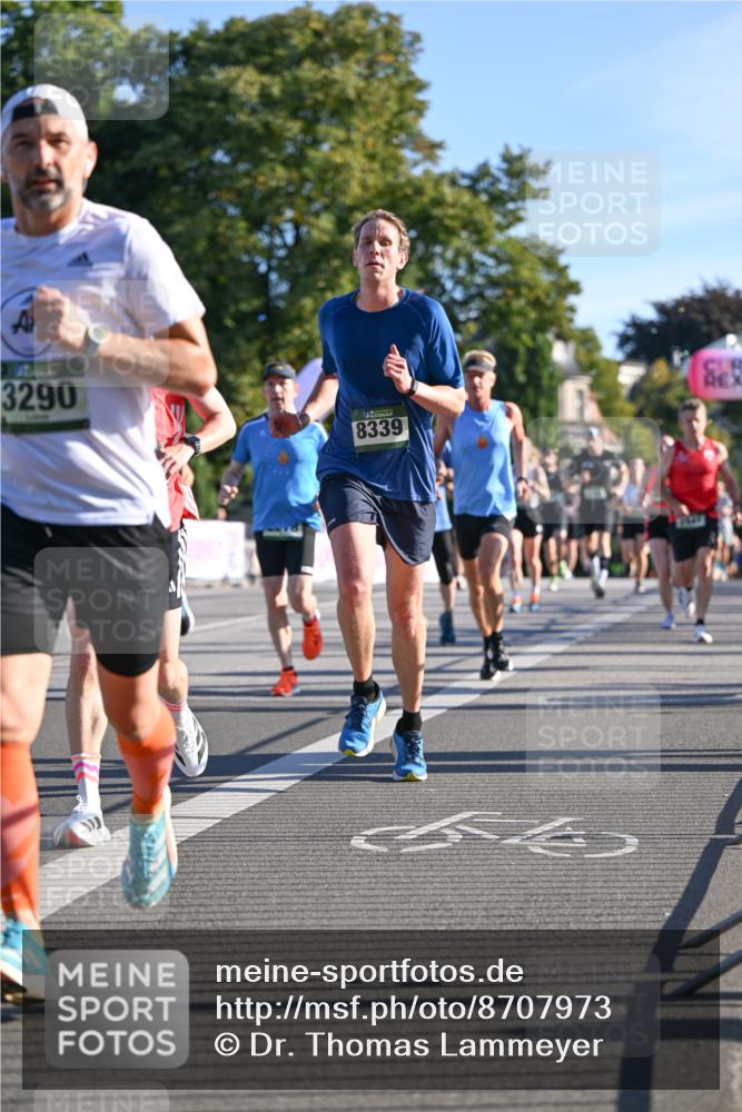 07.09.2025 - BARMER Alsterlauf Dr. Thomas Lammeyer http://msf.ph/oto/8707973 07.09.2025 09:29:23 Laufen 3290, 8339 meine-sportfotos.de